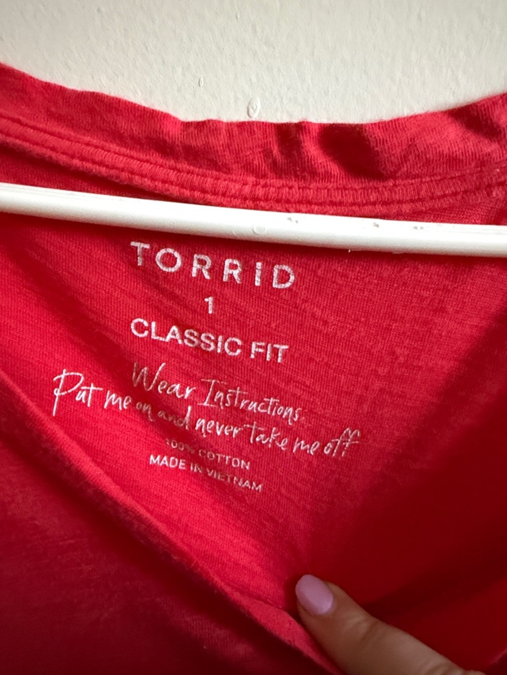 BUNDLE torrid Red & Green V-Neck Short Sleeve Tees - Picture 3 of 5